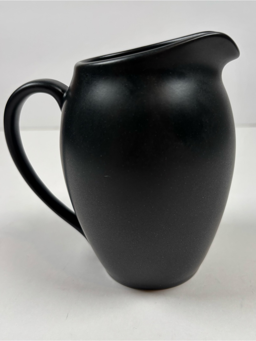 Noritake Stonewear Colorwave Graphite 8034 Creamer Milk Pitcher Matte Black 4.5”